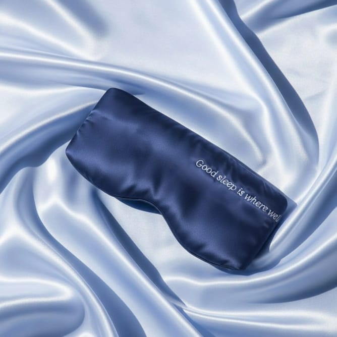 Midnight Silk Sleeping Mask - preview 1